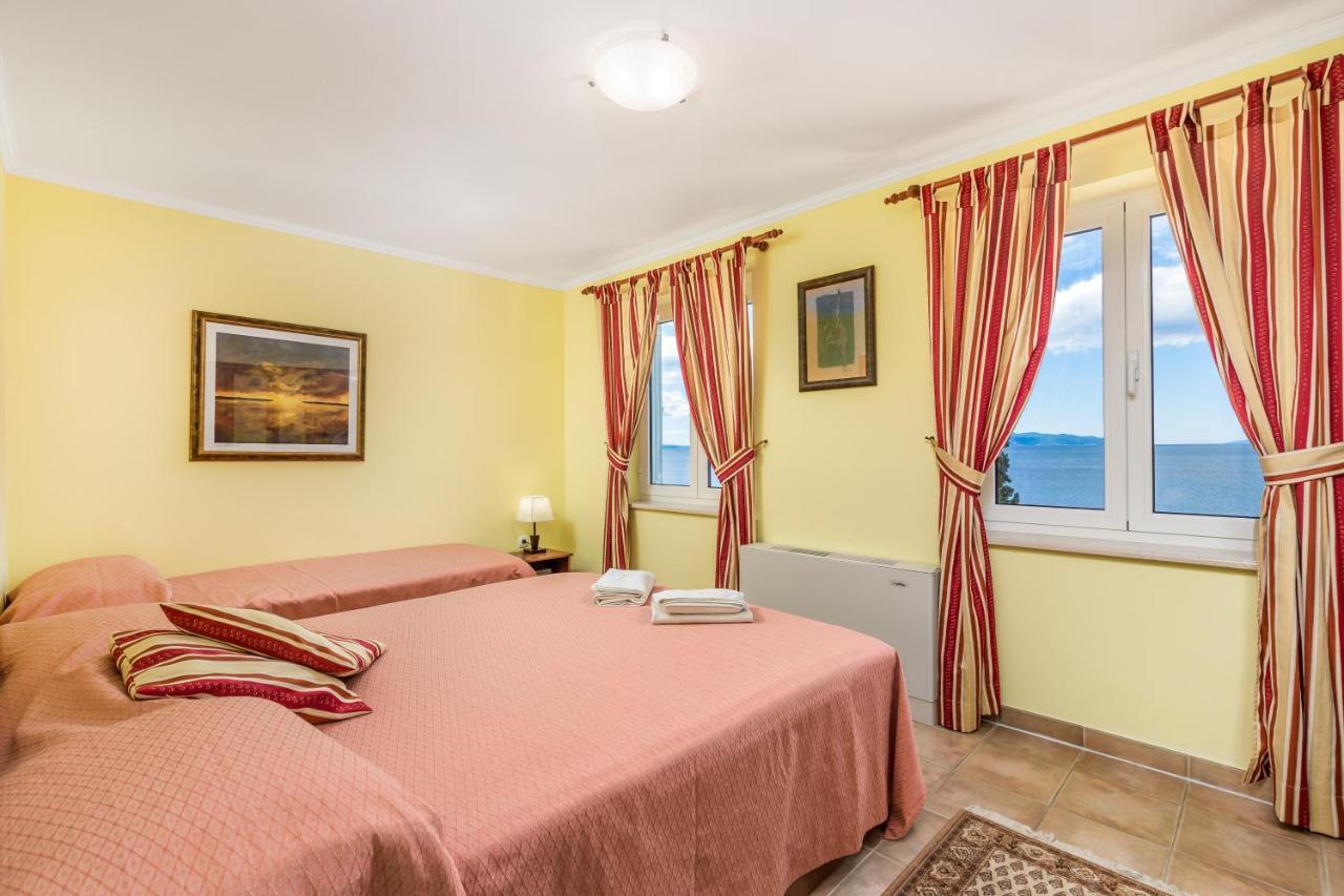 Apartments Villa Nora Fiume Kültér fotó